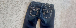 Jean Miss Me Skinny Bleu Moyen Avec Ailes D'ange Brodées - Taille 25/30 - Neuf Sans étiquette